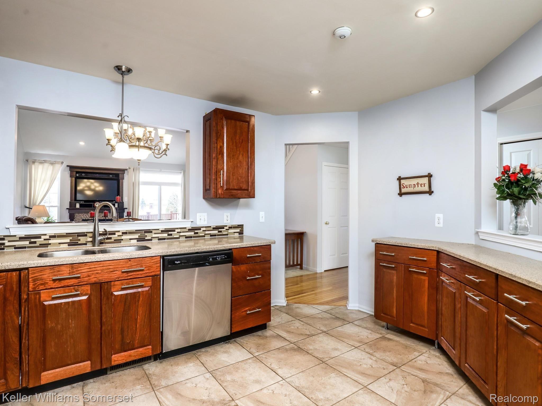341 Cherry Grove Road Canton, MI 48188 - Photo 12 of 49 341 Cherry Grove Rd Canton MI-010-009-341 Cherry Grove Rd Canton MI-MLS_Size.jpg