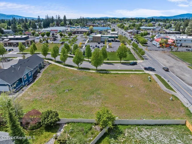 $574,900 | 8776 North Wayne Drive, Hayden, ID 83835