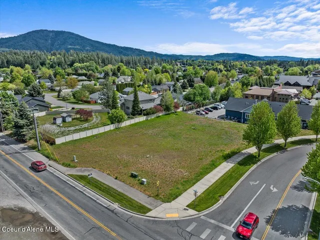 $574,900 | 8776 North Wayne Drive, Hayden, ID 83835