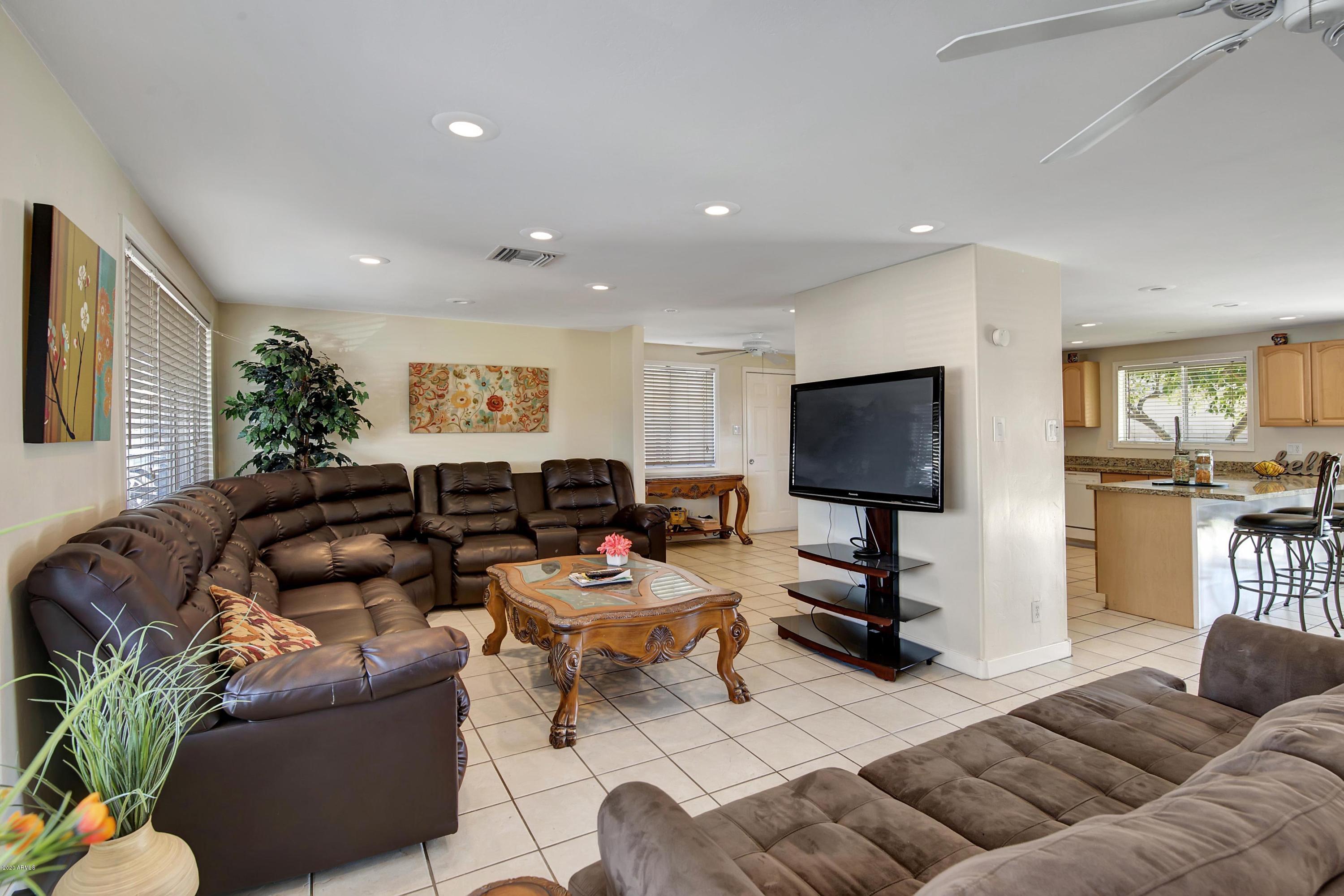 3831 West Griswold Road Phoenix, AZ 85051 - Photo 8 of 30 _DSC6660_