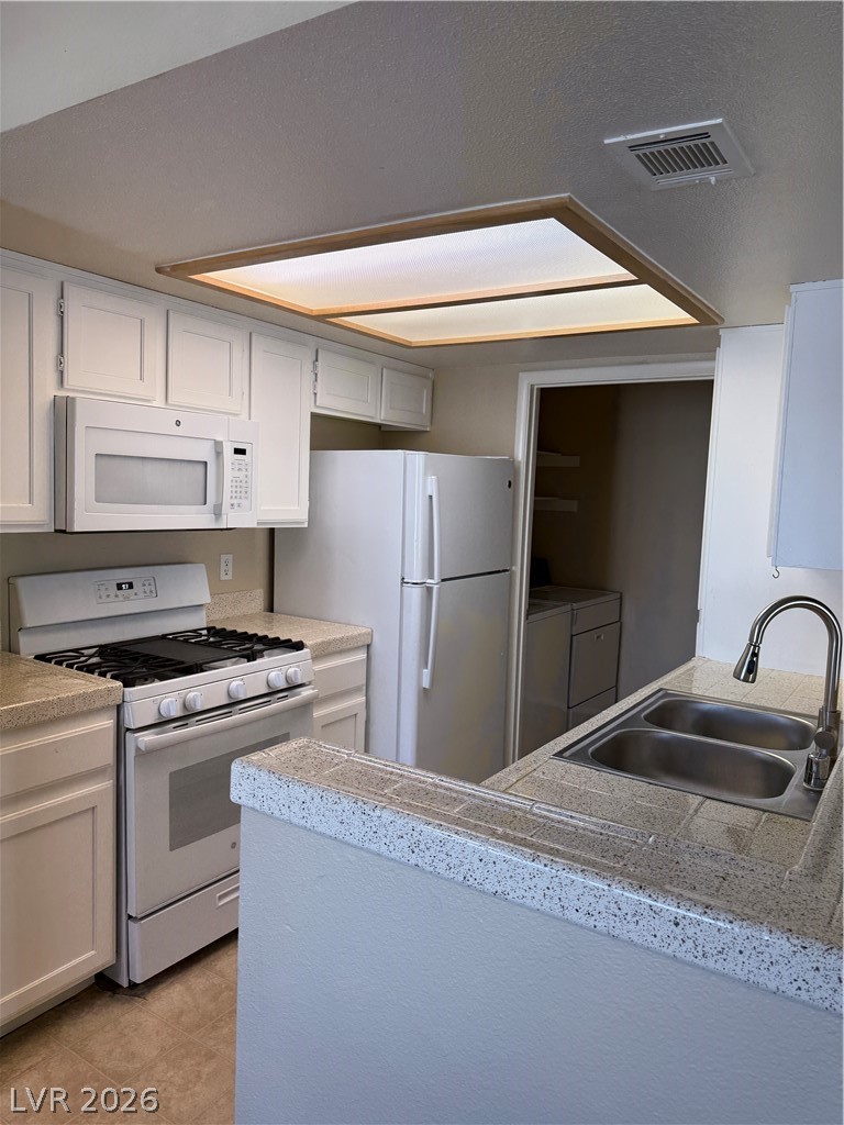 7100 West Pirates Cove Road, Unit 2017 Las Vegas, NV 89145 - Photo 3 of 15