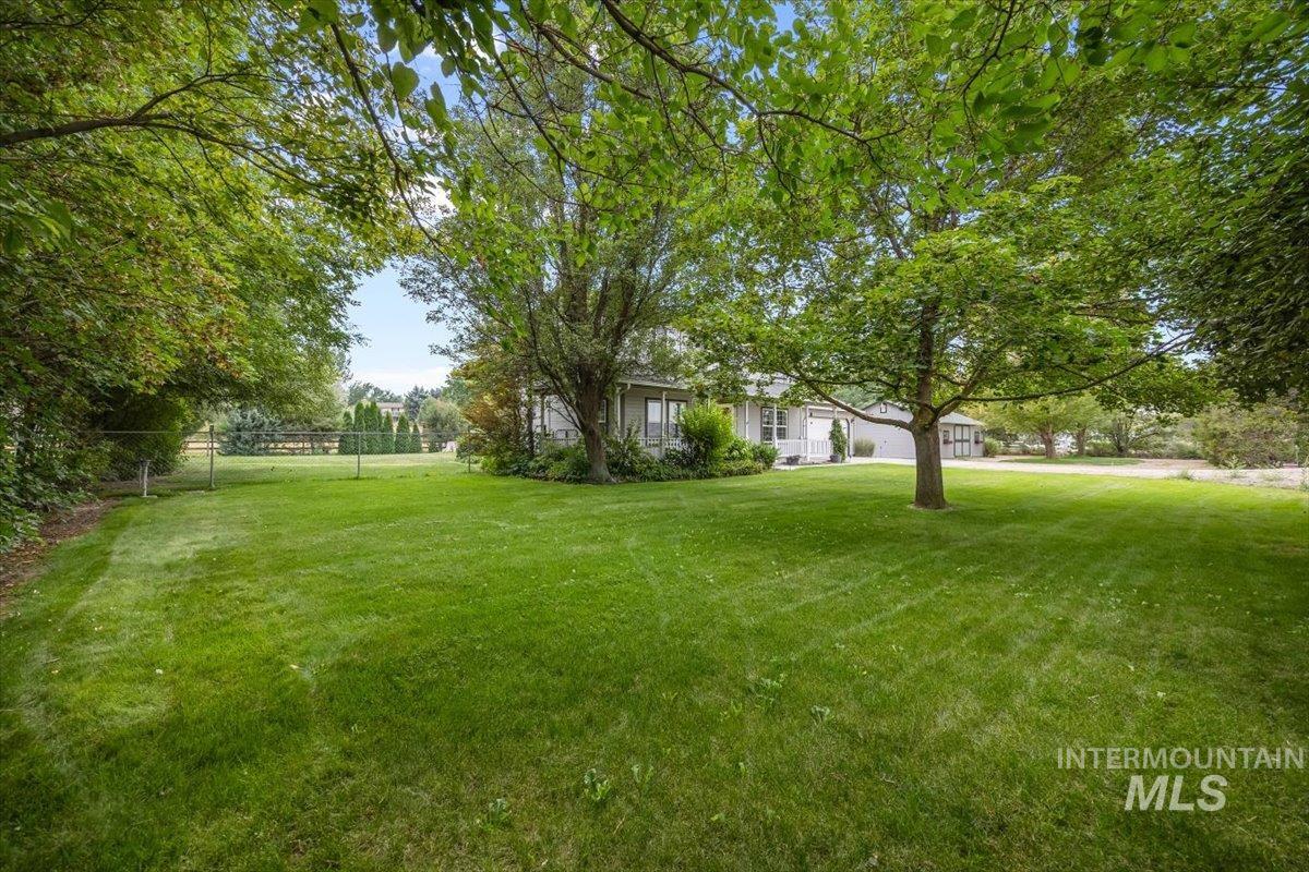 4110 Lincoln Road Caldwell, ID 83605 - Photo 4 of 39