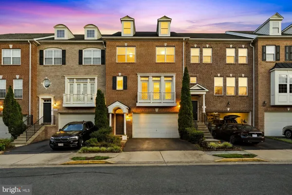 $799,000 | 12147 Monteith Lane, Fairfax, VA 22030