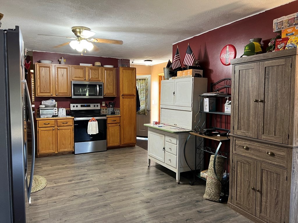 99 Meadowview Road Bland, VA 24315 - Photo 4 of 42 Gallery Image 4