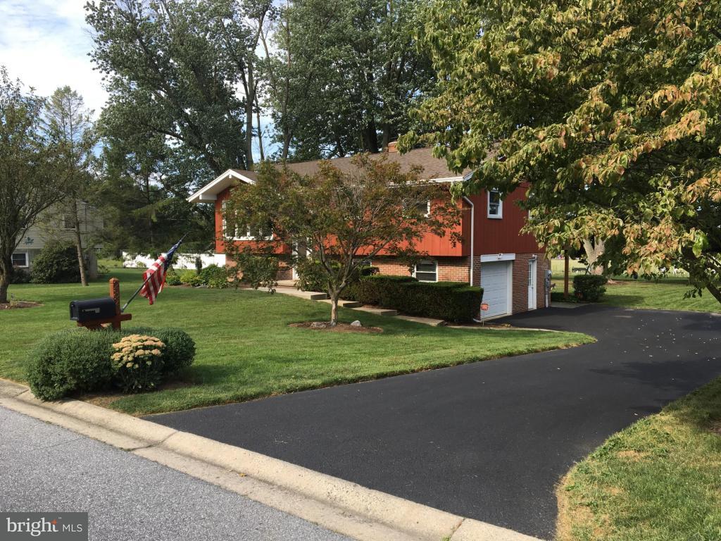 2820 Brookfield Road Lancaster, PA 17601 - Photo 2 of 28