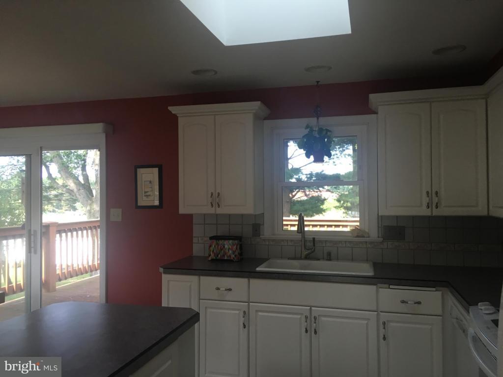 2820 Brookfield Road Lancaster, PA 17601 - Photo 14 of 28