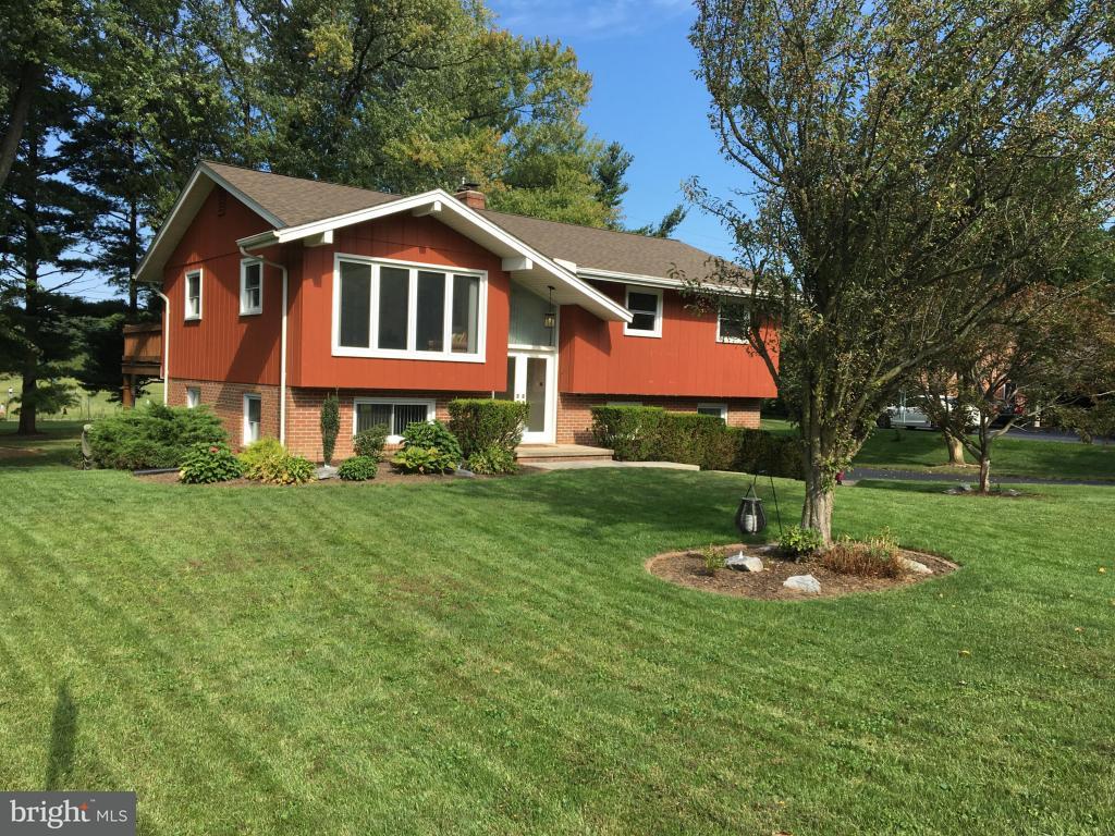 2820 Brookfield Road Lancaster, PA 17601 - Photo 3 of 28