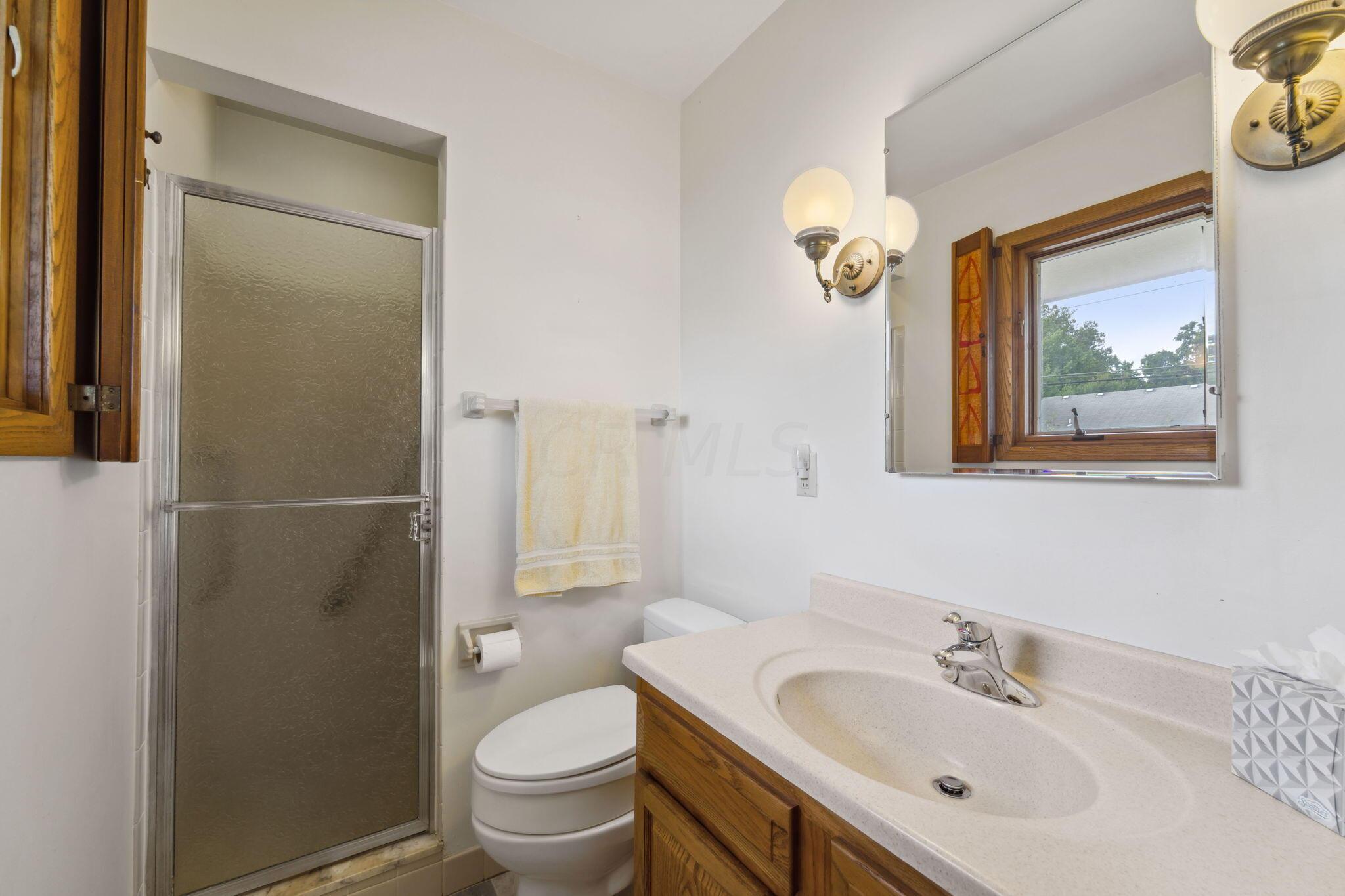 2474 Buckley Road Columbus, OH 43220 - Photo 42 of 73 Ensuite Bathroom
