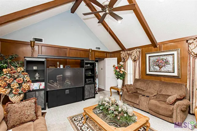 $415,000 | 12111 Lake Sherwood Avenue North, Baton Rouge, LA 70816