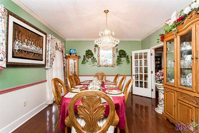 $415,000 | 12111 Lake Sherwood Avenue North, Baton Rouge, LA 70816