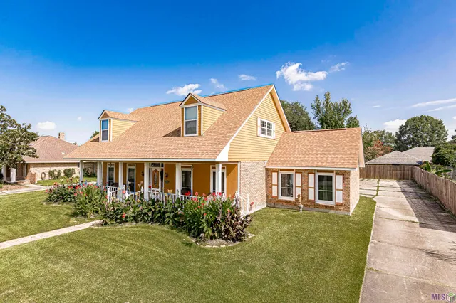 $415,000 | 12111 Lake Sherwood Avenue North, Baton Rouge, LA 70816