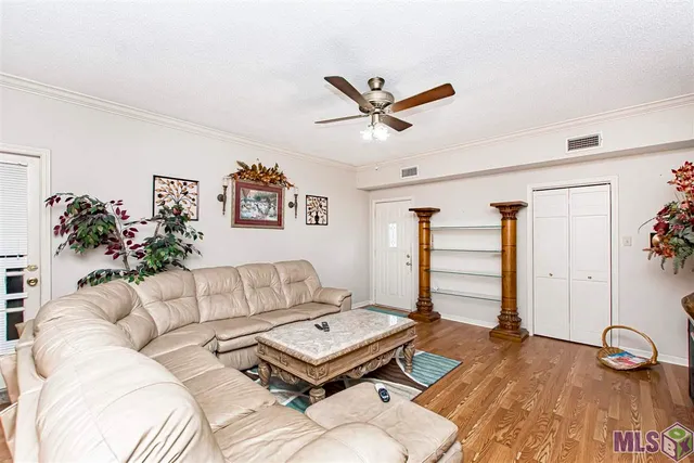 $415,000 | 12111 Lake Sherwood Avenue North, Baton Rouge, LA 70816