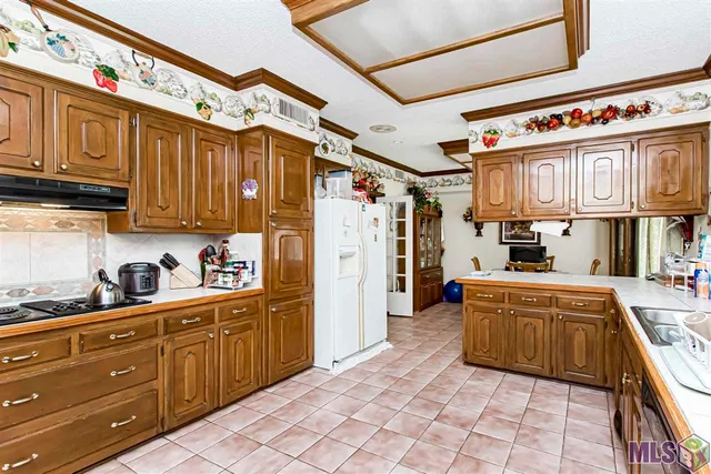 $415,000 | 12111 Lake Sherwood Avenue North, Baton Rouge, LA 70816