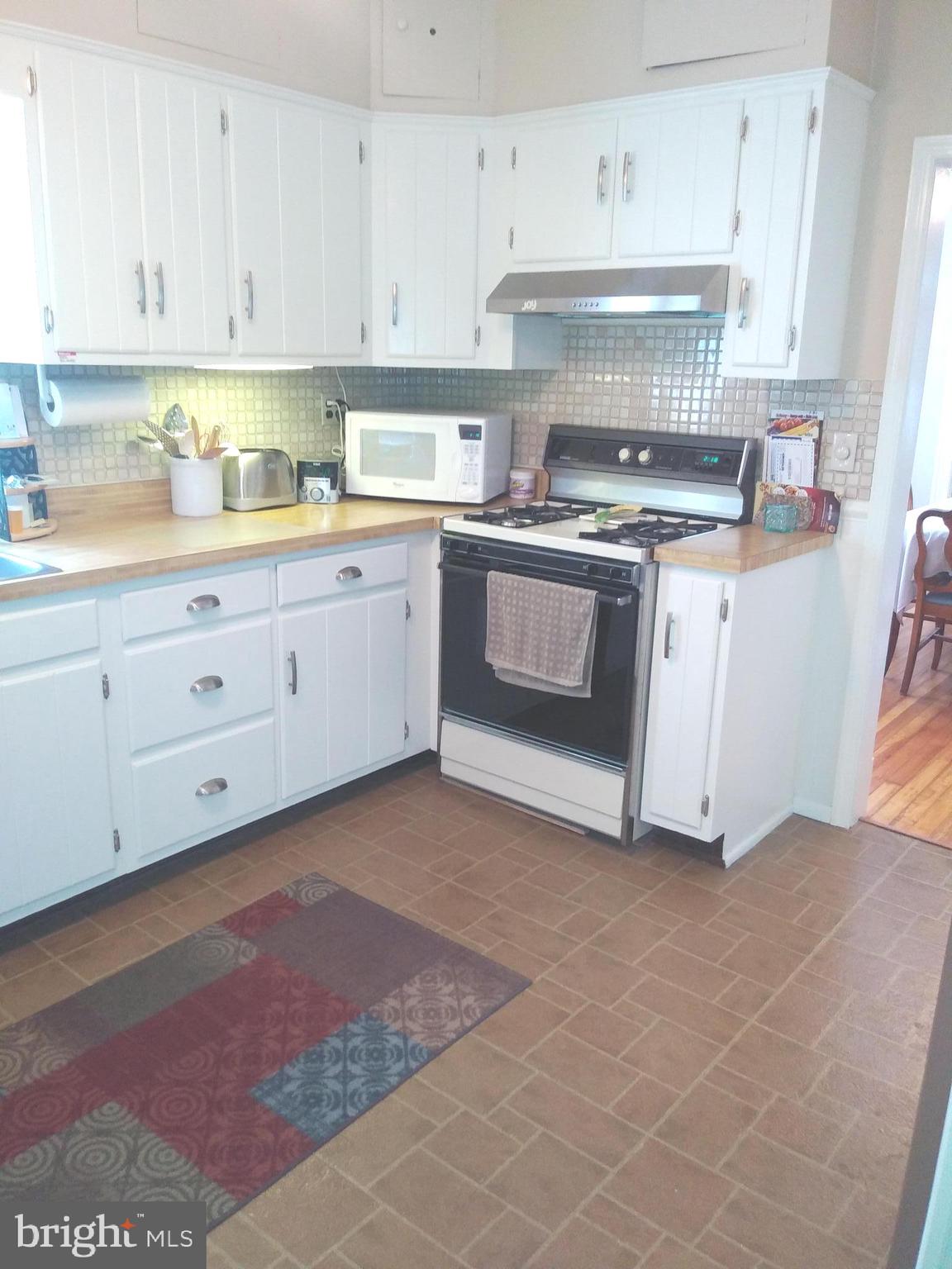 5301 Catalpha Road Baltimore, MD 21214 - Photo 7 of 21