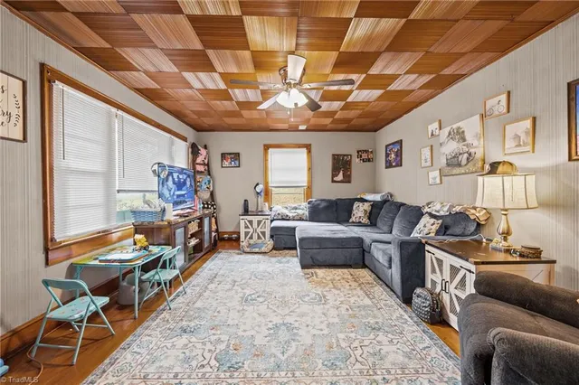 $157,500 | 410 Rosewood Drive, Lexington, NC 27292