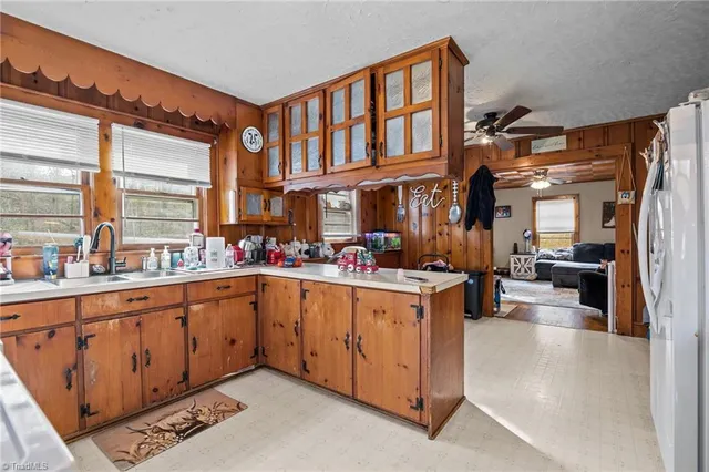 $157,500 | 410 Rosewood Drive, Lexington, NC 27292