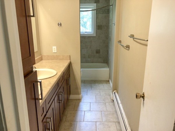 148 Candlestick Road North Andover, MA 01845 - Photo 10 of 21 Gallery Image 10