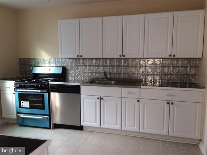 308 Bayard Road Upper Darby, PA 19082 - Photo 7 of 18