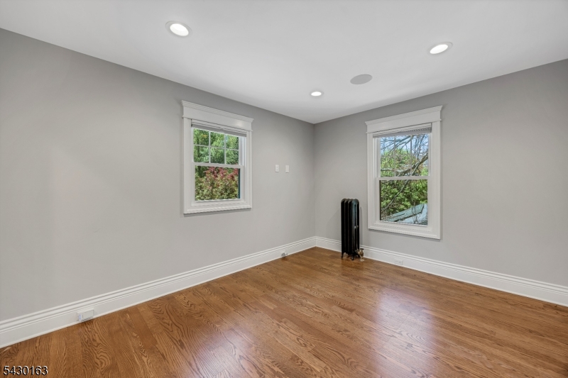 228 Miller Road Mahwah, NJ 07430 - Photo 21 of 26