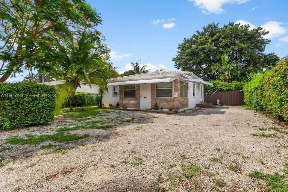 402 Northwest 102nd Street Miami, FL 33150 - Photo 1 of 25