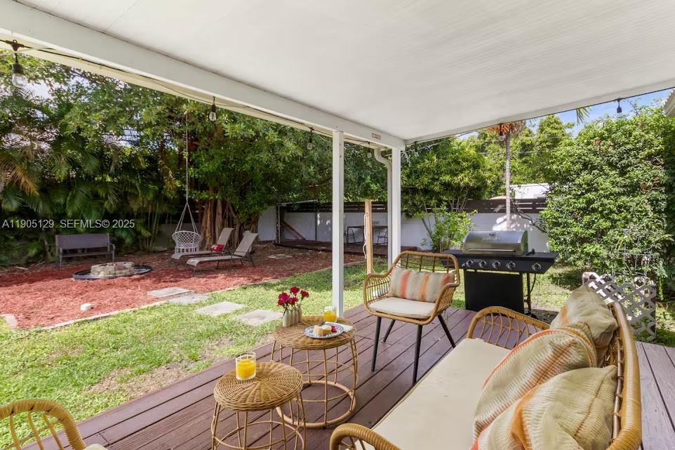 402 Northwest 102nd Street Miami, FL 33150 - Photo 4 of 25