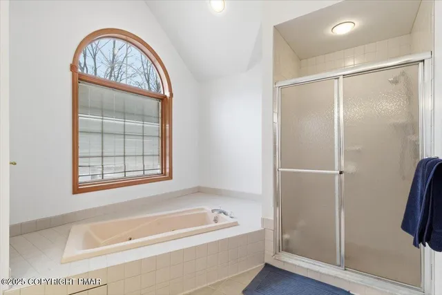 $649,900 | 101 Mcmichael Drive, Stroudsburg, PA 18360