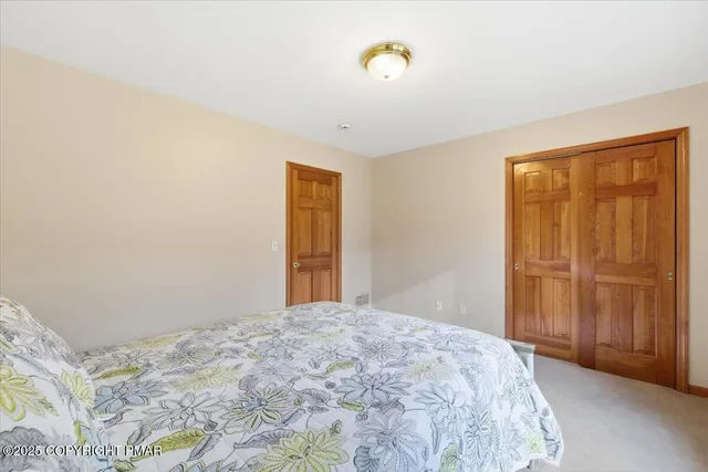 $649,900 | 101 Mcmichael Drive, Stroudsburg, PA 18360