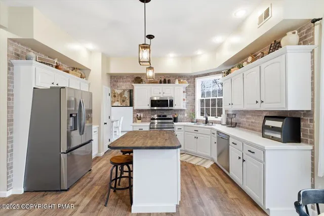 $649,900 | 101 Mcmichael Drive, Stroudsburg, PA 18360