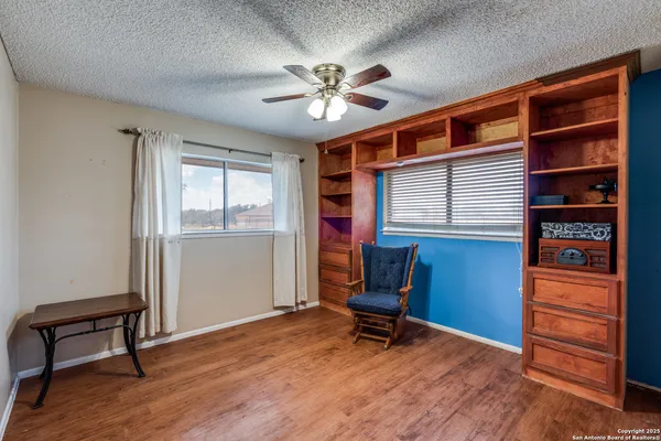 $628,000 | 300 County Road 324, Adkins, TX 78101