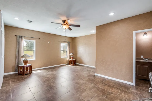 $628,000 | 300 County Road 324, Adkins, TX 78101