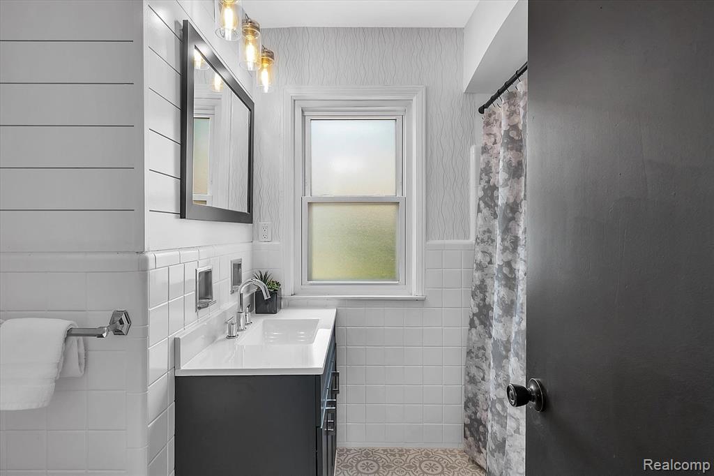 403 Touraine Road Grosse Pointe Farms, MI 48236 - Photo 35 of 50