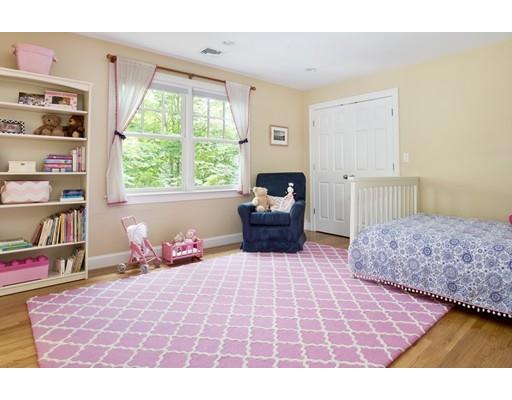 111 Crest Road Wellesley, MA 02482 - Photo 15 of 27