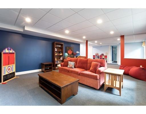 111 Crest Road Wellesley, MA 02482 - Photo 21 of 27