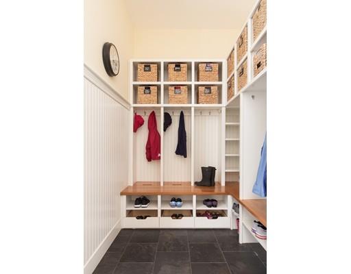 111 Crest Road Wellesley, MA 02482 - Photo 9 of 27