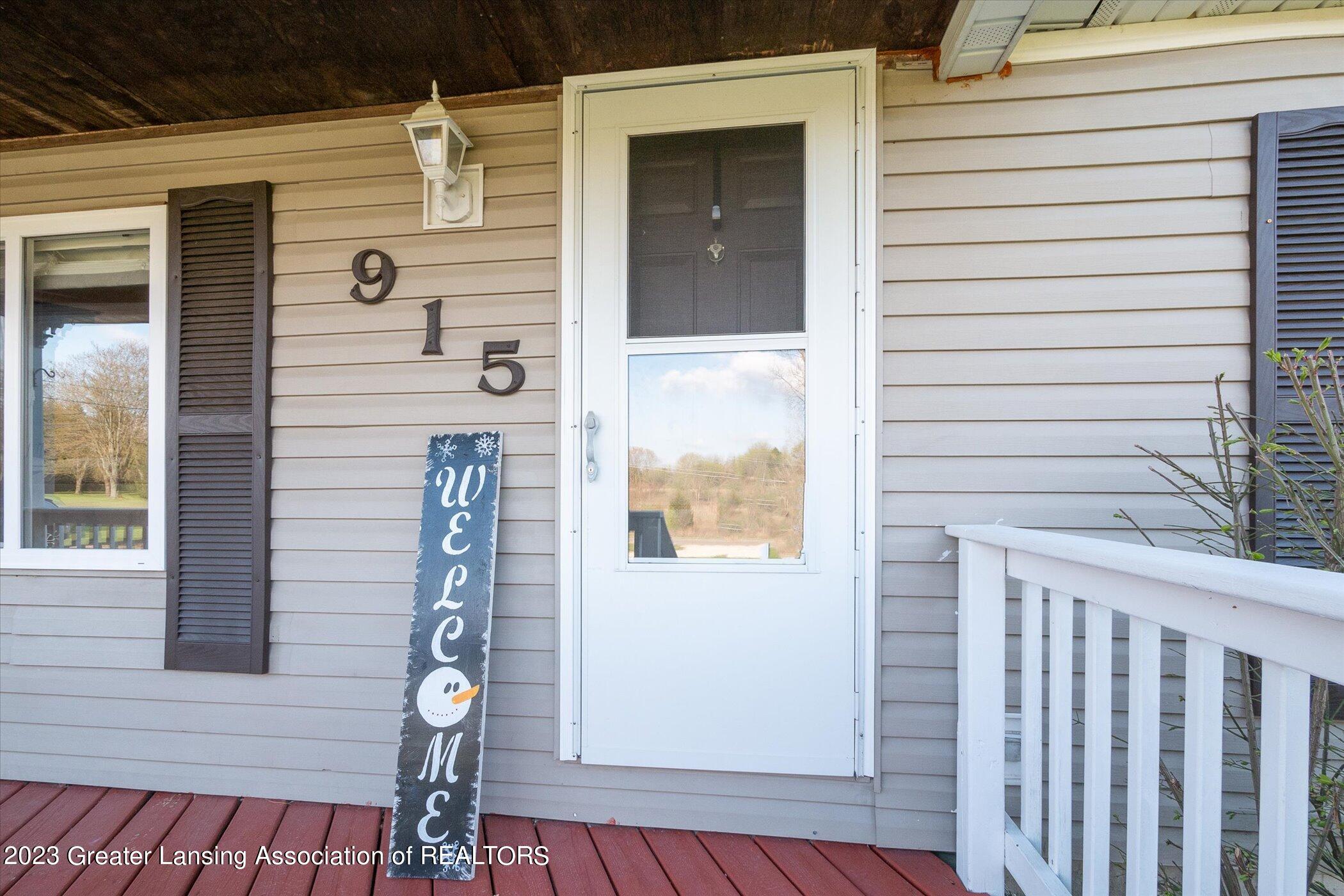 915 North Canal Road Eaton Rapids, MI 48827 - Photo 5 of 31 06-915-N-Canal-Rd-Eaton-Rapids-MI-48827-