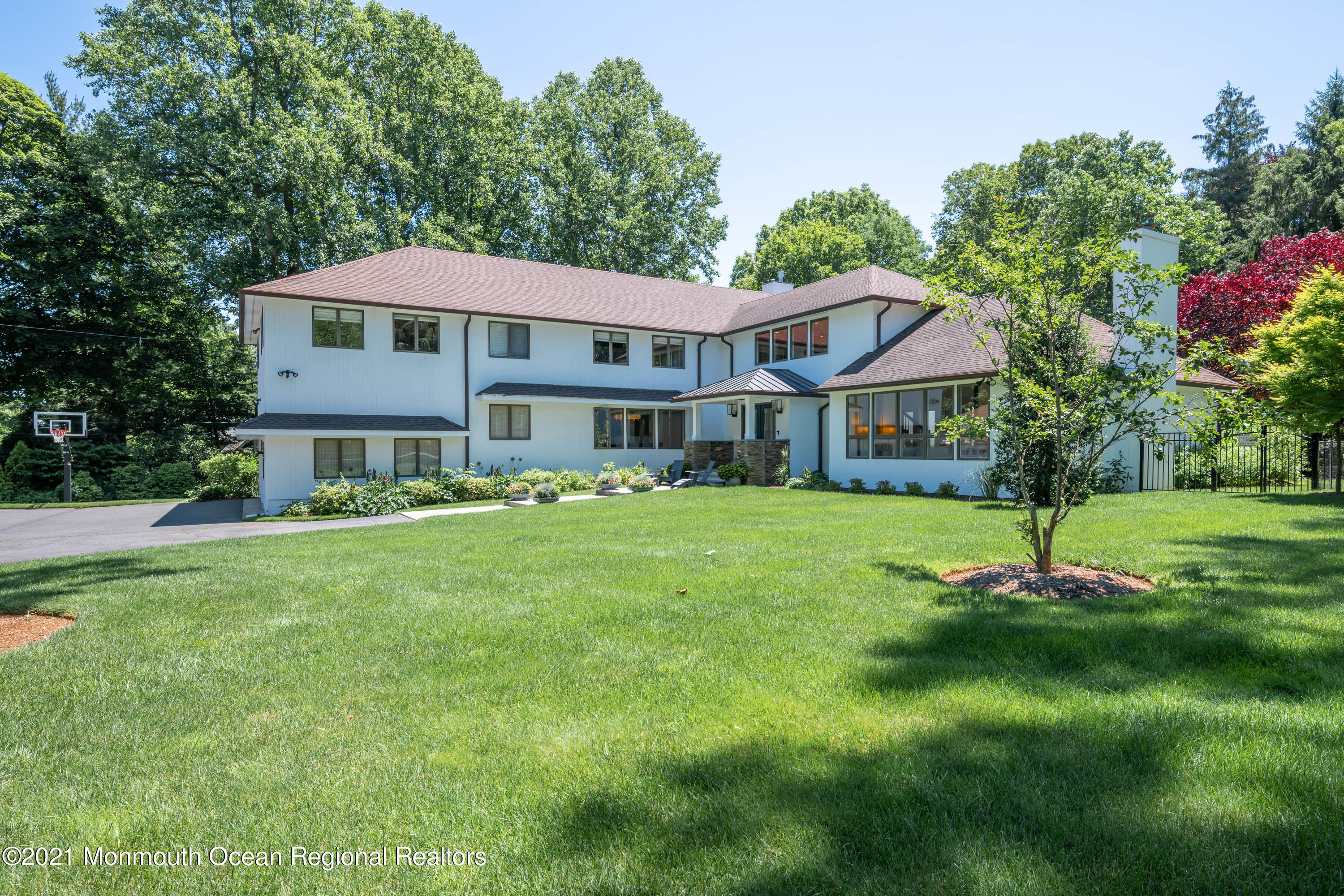 63 Ridge Road Rumson, NJ 07760 - Photo 3 of 66 B47490F5-0E3D-45C3-A097-6B73B6BCD352