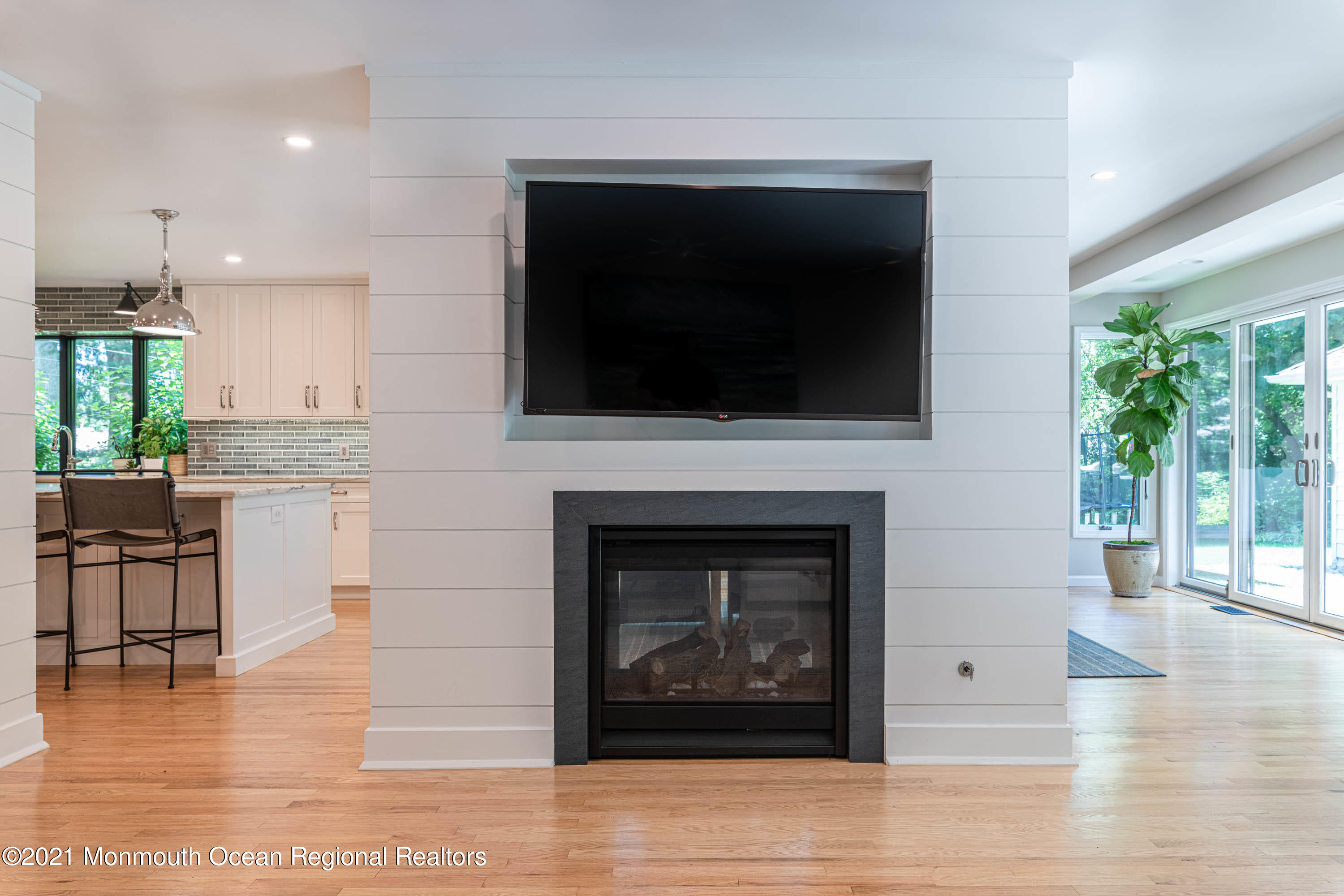 63 Ridge Road Rumson, NJ 07760 - Photo 23 of 66 7D468999-E562-48A2-A6B2-226F6D26266B