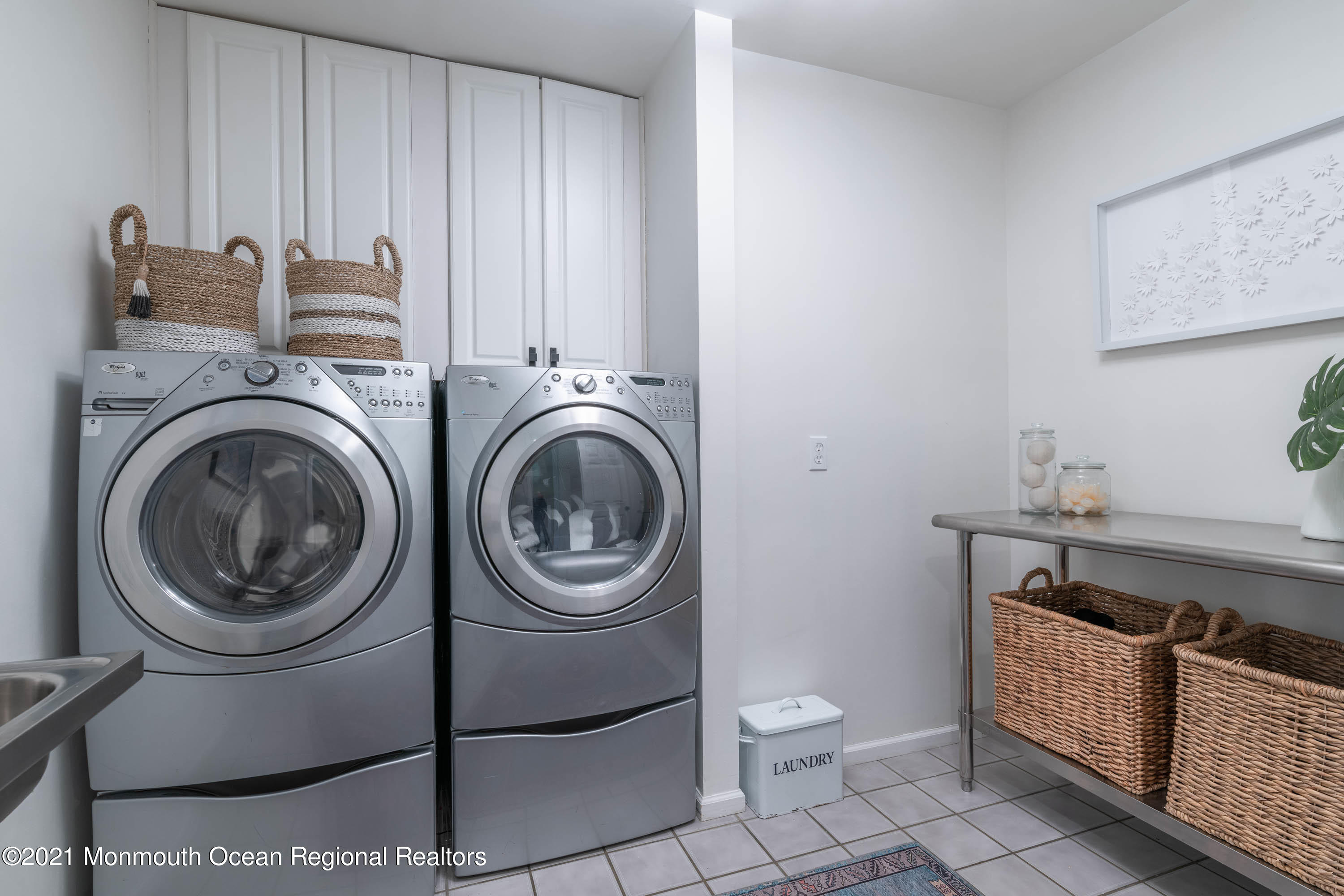 63 Ridge Road Rumson, NJ 07760 - Photo 33 of 66 E94328A3-26C0-4E6B-9797-57BFB19A1D3C