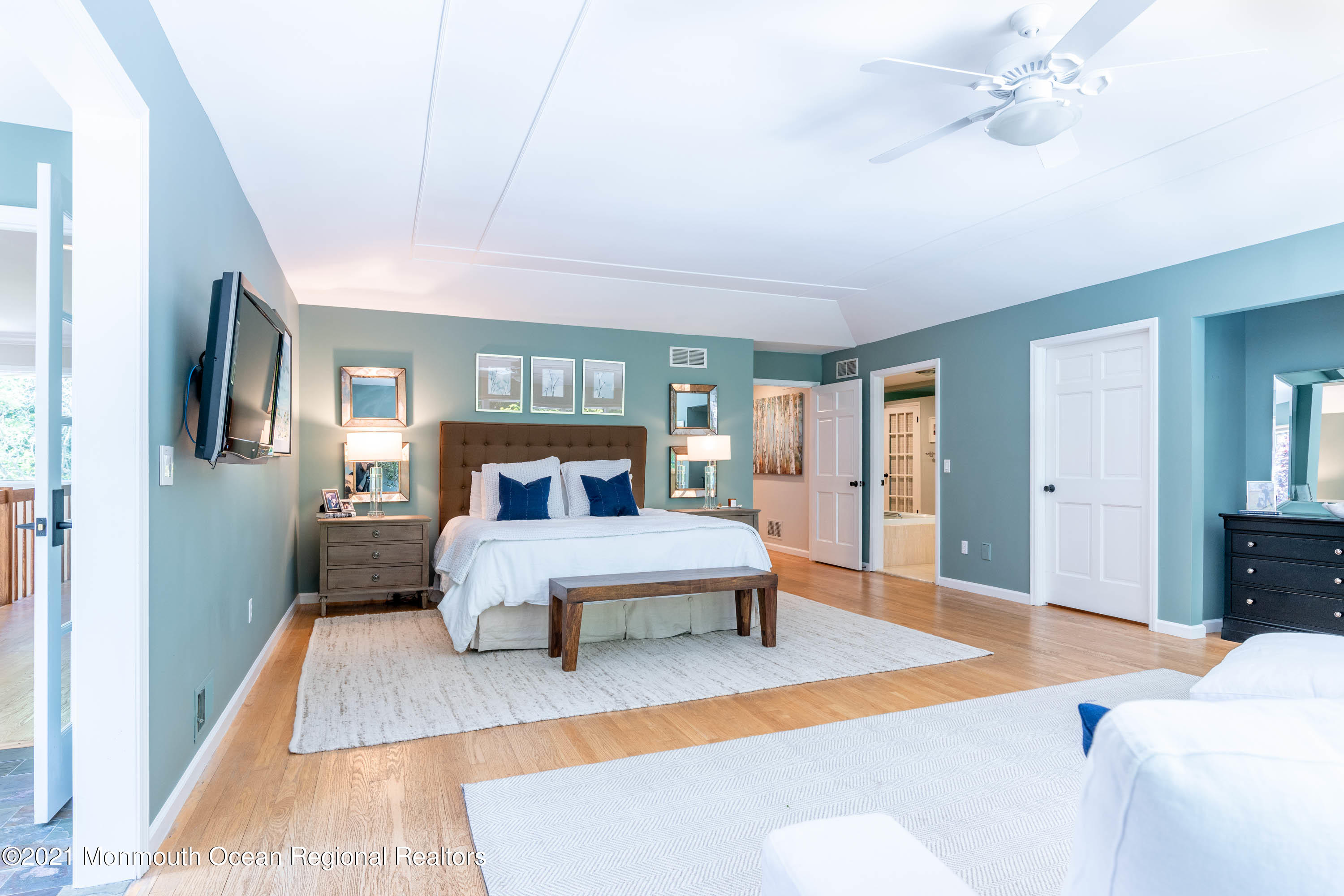 63 Ridge Road Rumson, NJ 07760 - Photo 36 of 66 F5F3A37F-43D8-4571-ABC7-5A5370CCA80B