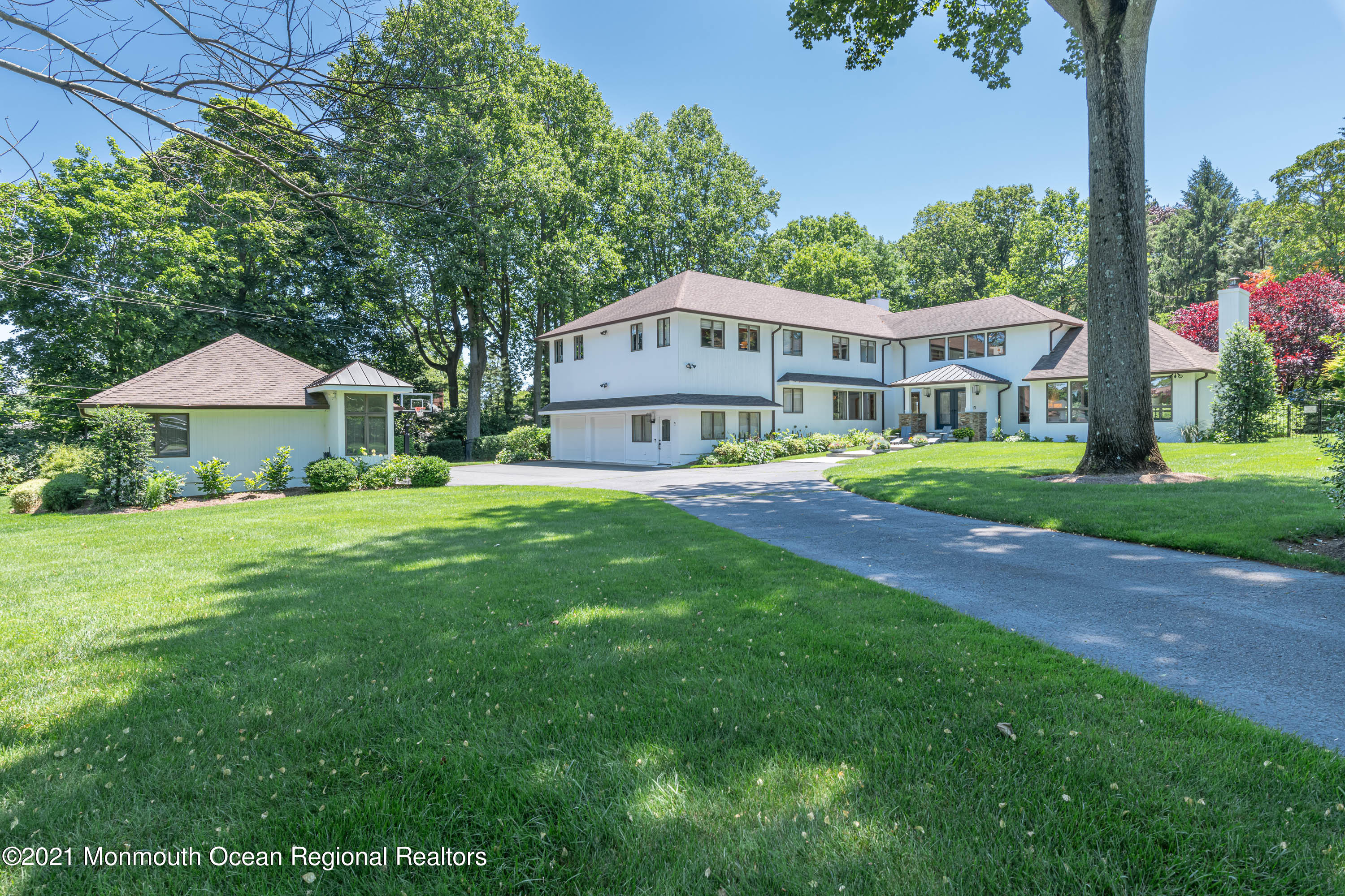 63 Ridge Road Rumson, NJ 07760 - Photo 5 of 66 31014D3F-8C8A-462A-8BA5-36BB9B5340F3