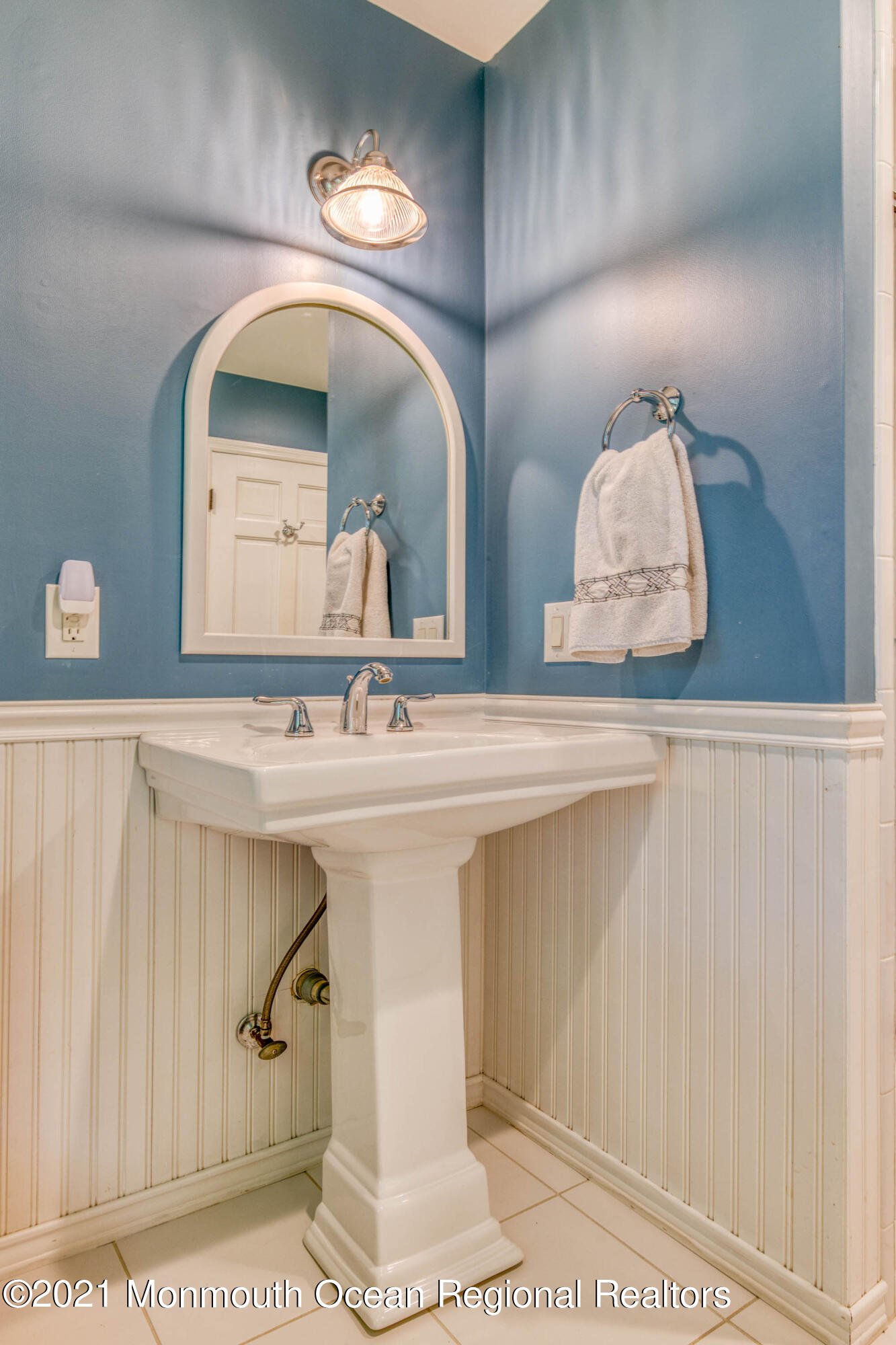 63 Ridge Road Rumson, NJ 07760 - Photo 49 of 66 DEF00FB4-F234-41DD-B7B0-527C35188C7A