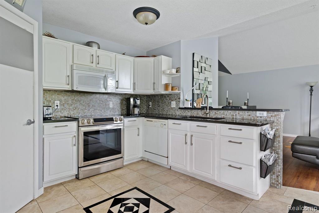 23350 Sunset Road Taylor, MI 48180 - Photo 11 of 25