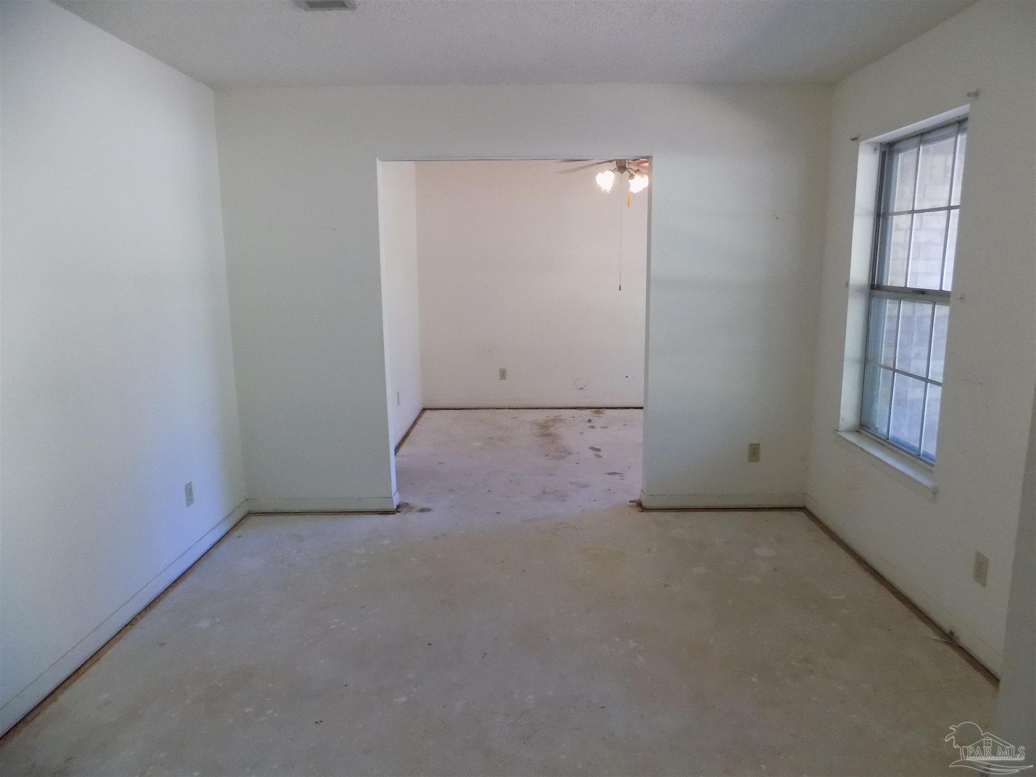 7114 Wymart Road Pensacola, FL 32526 - Photo 8 of 19 Gallery Image 8