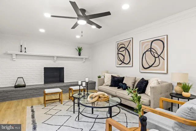 $880,000 | 4 7 Springs Court, Phoenix, MD 21131