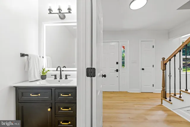 $880,000 | 4 7 Springs Court, Phoenix, MD 21131