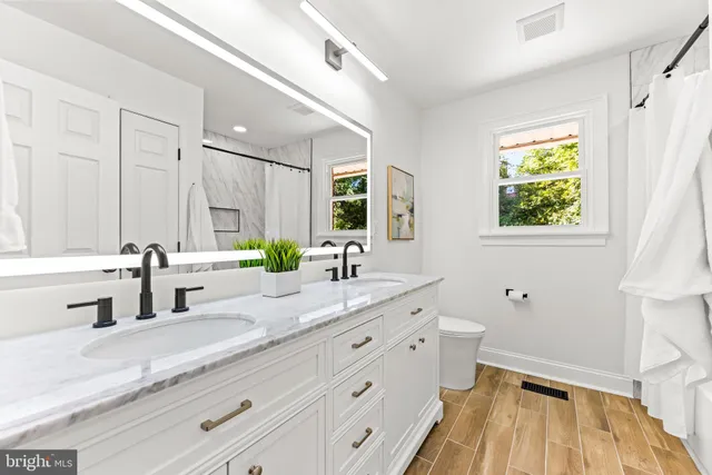 $880,000 | 4 7 Springs Court, Phoenix, MD 21131