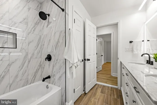 $880,000 | 4 7 Springs Court, Phoenix, MD 21131