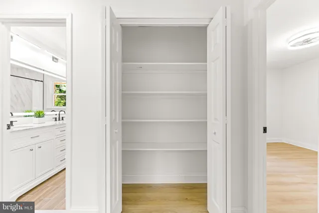 $880,000 | 4 7 Springs Court, Phoenix, MD 21131