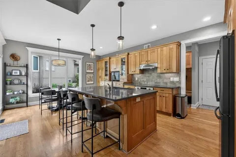 $750,000 | 9109 West 156th Place, Overland Park, KS 66221