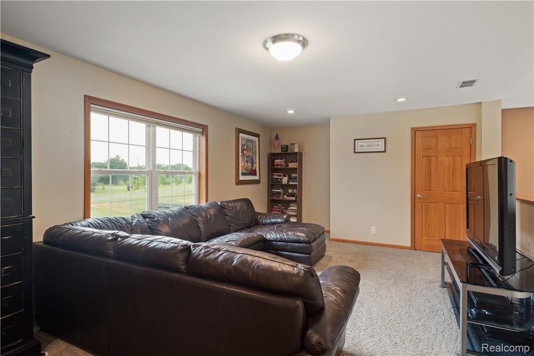 6355 North River Road Freeland, MI 48623 - Photo 49 of 51 DSC_4102.jpg